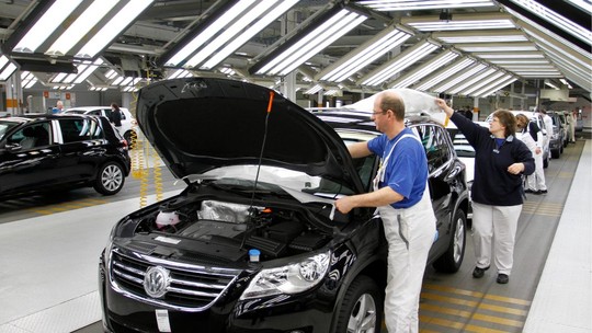 PMI industrial da zona do euro sobe a 52,2 em abril, nível mais alto em quase quatro anos