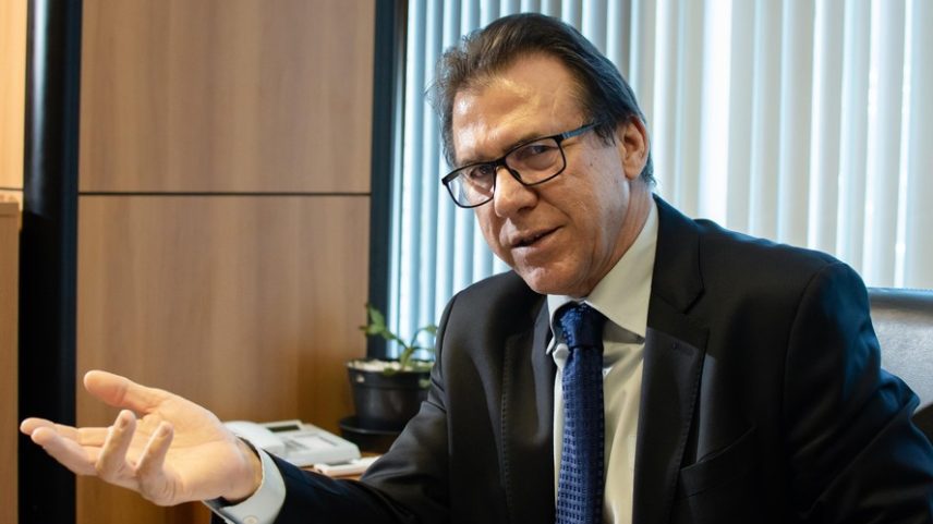 Para o ministro Luiz Marinho, país já poderia ter adotado uma jornada reduzida há mais tempo — Foto: Gesival Nogueira/Valor