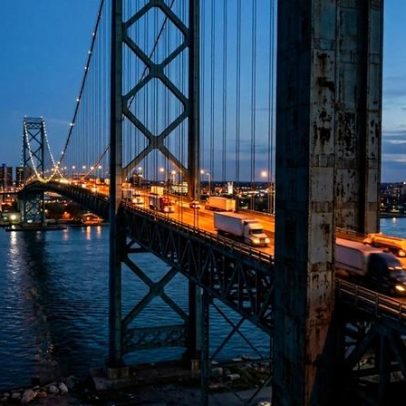 Ponte pênsil de 1929, maior fronteira comercial entre EUA e Canadá