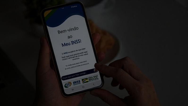 O governo ampliou o prazo máximo de pagamento do consignado do INSS de 96 para 108 parcelas, equivalente a nove anos.