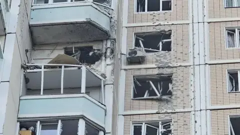 Ataque maciço com drones ucranianos mata três na região de Moscou, diz a Rússia