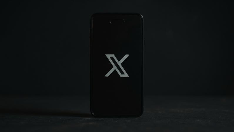 Estudante brasileiro ganha R$ 25 mil por descobrir falha de segurança no X