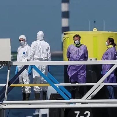 Navio de cruzeiro com surto de hantavírus atraca em Roterdã