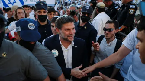 Ministro israelense Smotrich afirma que TPI busca mandado de prisão contra ele