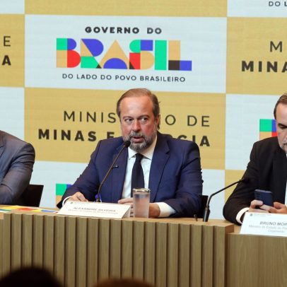 Governo cria subsídio de até R$0,89 para conter preço da gasolina