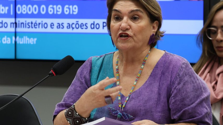 Brasília – DF – 06/05/2026 – Reunião da Comissão de Defesa dos Direitos da Mulher para ouvir a ministra das Mulheres, Márcia Lopes. Foto: Lula Marques/Agência Brasil.