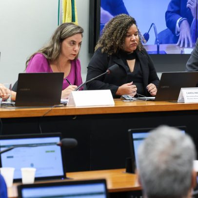 Comissão analisa fim da escala 6x1 e impactos em mulheres e pequenos negócios