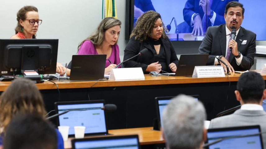 Brasília – DF – 13/05/2026 – Reunião da Comissão Especial da Câmara sobre o Fim da Escala 6x1 para debater os temas Impactos sobre a vida das mulheres e dos pequenos negócios e Aspectos sociais e diálogo social para redução da jornada de trabalho.. Foto Lula Marques/Agência Brasil