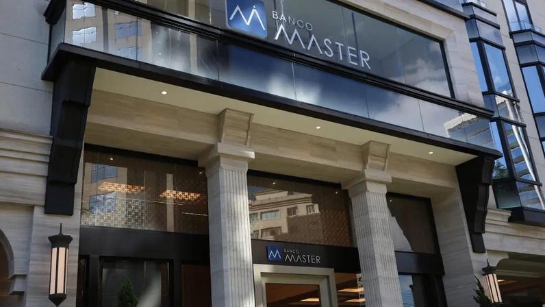 Fachada do Banco Master em São Paulo