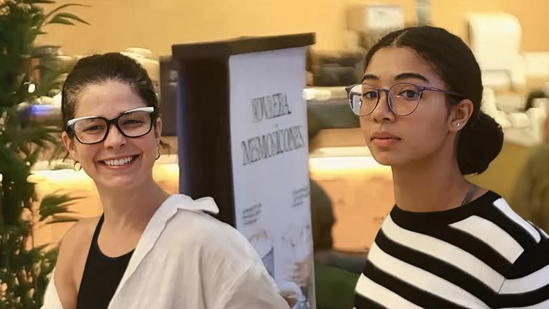 Samara Felippo foi flagrada ao lado da primogênita, Alicia