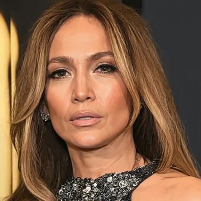 Jennifer Lopez admite ficar nervosa ao beijar colegas de cena