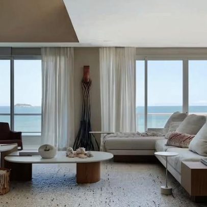 Cobertura duplex com décor inspirado no litoral ganha terraço e spa