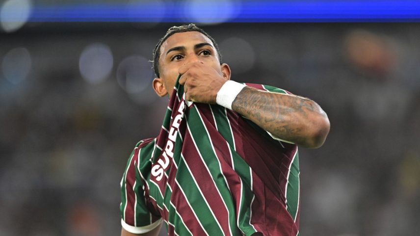 John Kennedy em Fluminense x Vitória — Foto: André Durão