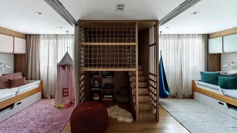 Neste projeto, o quarto duplo das crianças tem, ao centro, uma brinquedoteca que pode ser dividida por portas de correr
