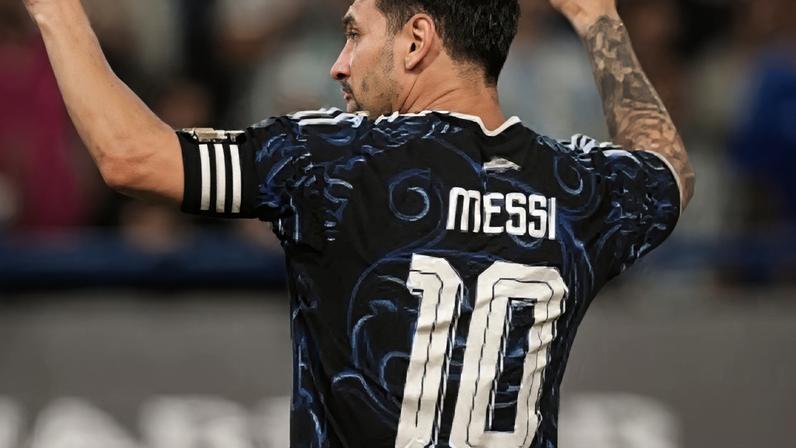 Messi vai atrás de quatro recordes dentro da Copa do Mundo.