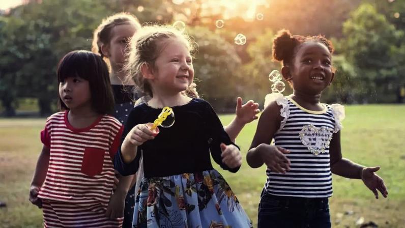 Semana Mundial do Brincar retorna com programação que reforça o brincar livre como ferramenta de desenvolvimento e inclusão