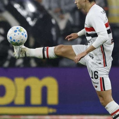 Corinthians vence São Paulo em jogo com confusão e atrasos