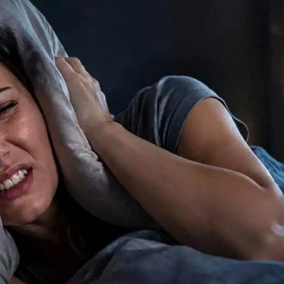 Por que mosquitos rondam a orelha ao dormir e o que significa o zumbido