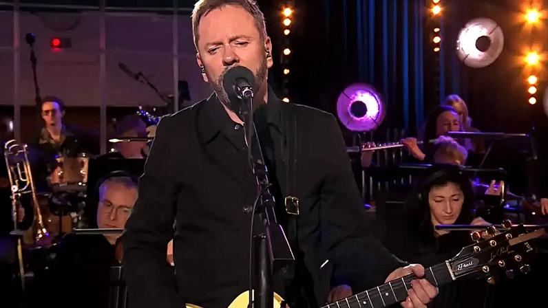 Kiefer Sutherland cancela shows nos EUA após baixa venda de ingressos