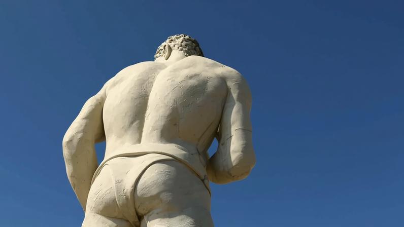 Os homens também querem ter curvas: o novo fenômeno do fitness masculino que consiste em treinar os glúteos conta com respaldo científico e está na moda