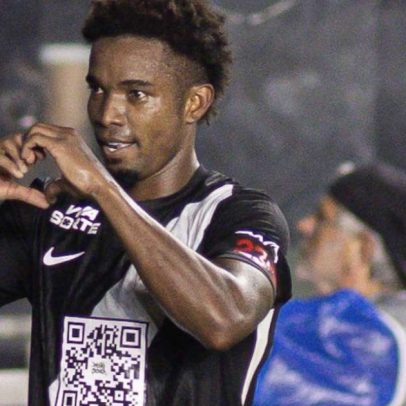 Vasco vence Athletico-PR em São Januário pelo Brasileirão