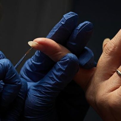 Manicure japonesa promete recuperar unhas e brilho sem esmalte