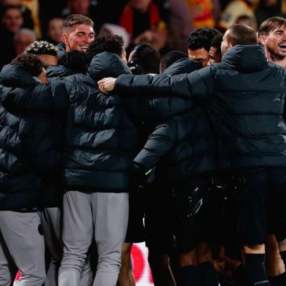 Safonov brilha e PSG vence Lens e conquista o Campeonato Francês