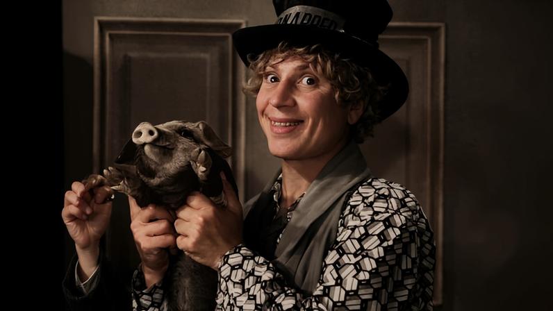 Snout to say for himself … Harpo Marx in 1930.