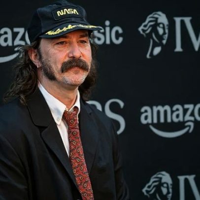 Guitarrista do IDLES comenta novo álbum e parceria com Florence + The Machine