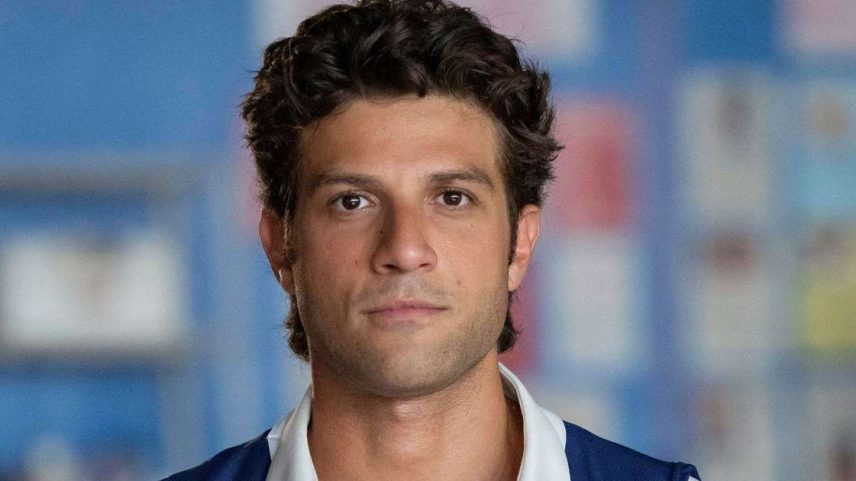 Chay Suede volta às novelas como Pedro em 'Quem ama, cuida'.
