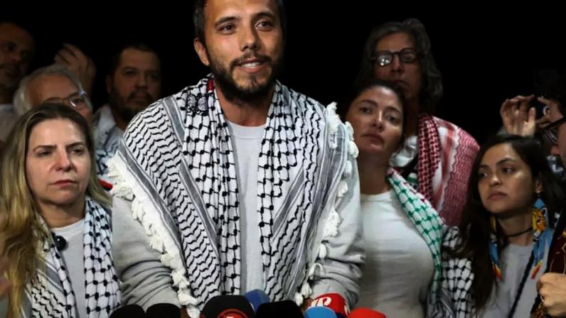 Thiago Ávila e outros ativistas foram capturados pelas forças israelenses na quinta, 30