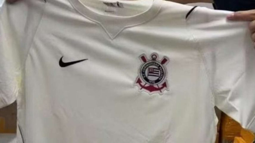 Imagem da nova camisa do Corinthians –