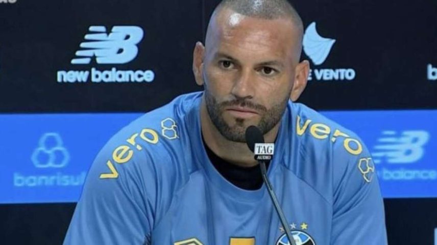 Villasanti (foto) e Balbuena estão pré-relacionados na lista da seleção paraguaia para a Copa do Mundo –