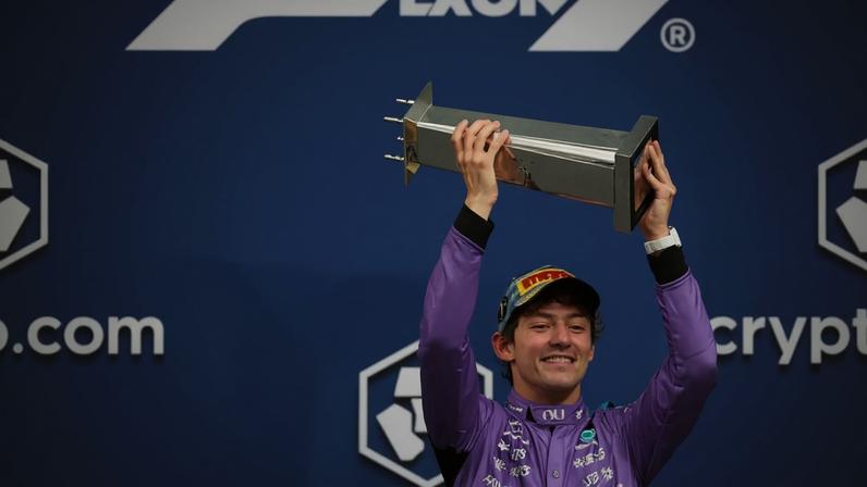 Piloto italiano conquistou terceira vitória consecutiva na temporada