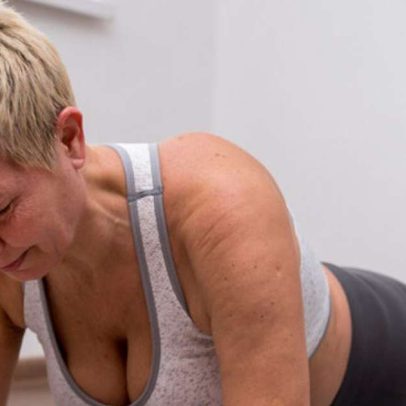 Exercício mais completo para o abdômen após os 50 sem pesos nem cardio