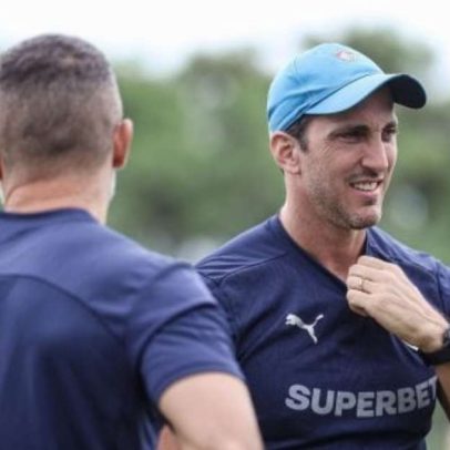 Zubeldía celebra retorno de Bernal e avalia desgaste físico do Fluminense