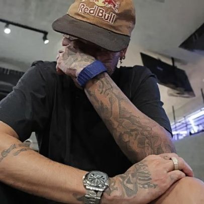 Neymar se emociona com convocação e promete vitória com Raphinha