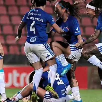 Cruzeiro vence líder Corinthians em jogo eletrizante do Brasileirão Feminino