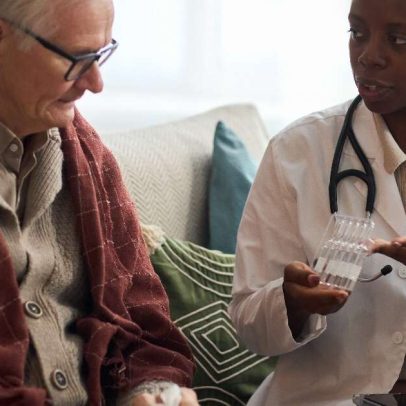 Três rotinas médicas que idosos acima de 75 anos devem abandonar