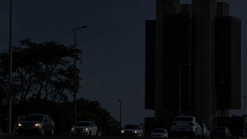 Setor público consolidado teve superávit primário de R$ 24,624 bilhões em abril, informou o BC