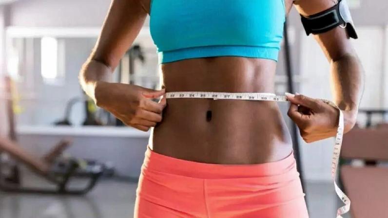 Dietas radicais e soluções milagrosas podem parecer eficientes, mas muitas vezes acabam atrapalhando o emagrecimento