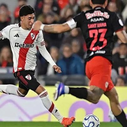 Bragantino empata com River Plate com gol nos acréscimos