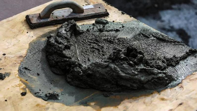 O chamado cimento vivo é, em essência, um concreto biológico. Durante a produção, esporos de bactérias resistentes – geralmente do gênero Bacillus – são misturados à massa, junto com um tipo de “alimento” mineral, como lactato ou outras fontes de cálcio – depositphotos.com / Andy Dean Photography