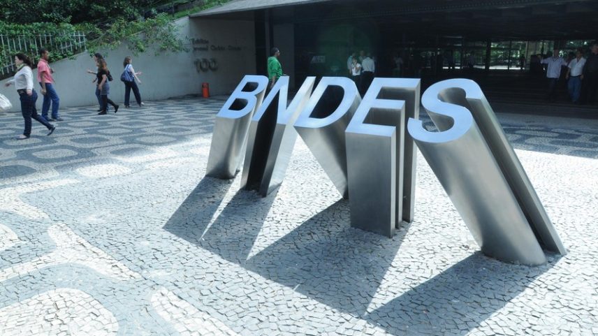 BNDES anuncia R$ 21 bi para apoiar empresas afetadas por tarifaço de Trump