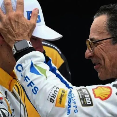 Indy 500: Castroneves abandona na reta final e vence como proprietário da equipe