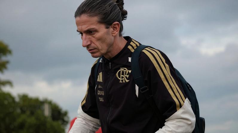 Técnico comandou profissionalmente o Flamengo –