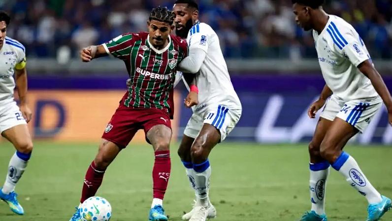 Matheus Pereira, de falta, deixou tudo igual em Cruzeiro x Fluminense –
