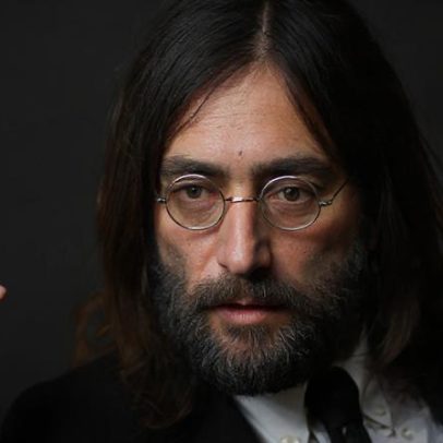 Soderbergh diz que Lennon falava francamente de amor em doc sobre ex-Beatle