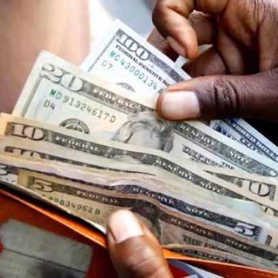 Dólar fecha em alta de 0,86% a R$5,0416 na venda