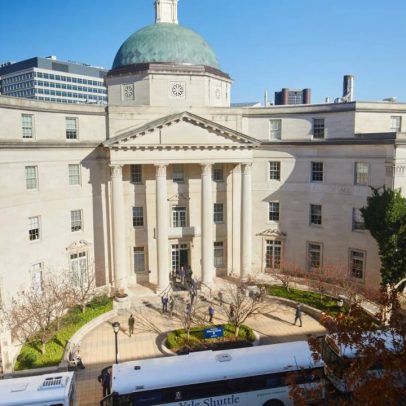 Governo Trump acusa Yale de discriminação contra brancos e asiáticos
